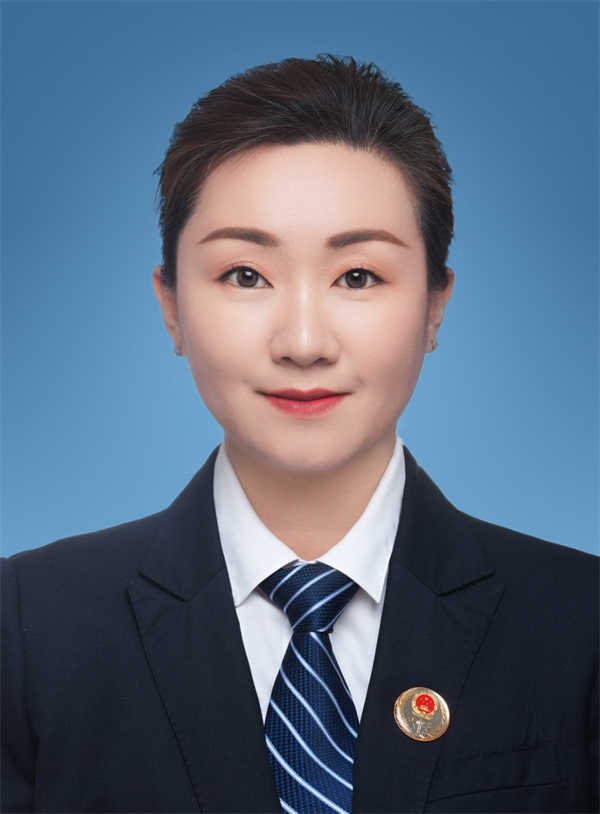 簡愛（公證員助理）