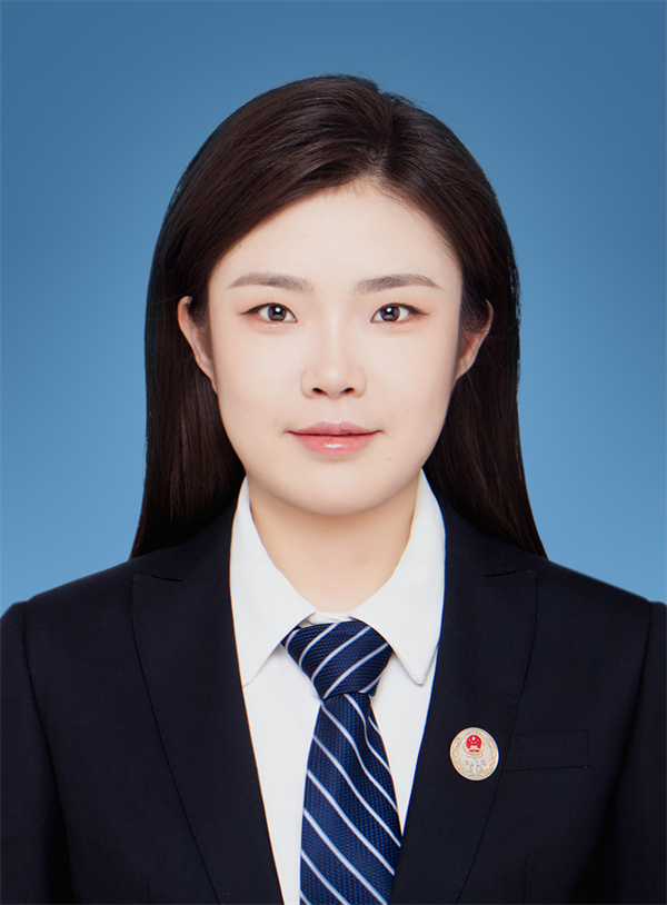 楊巨萍(公證員助理)